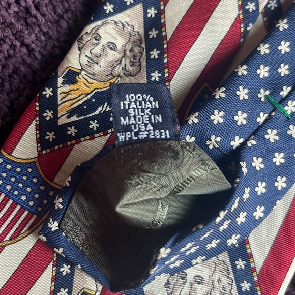 Vintage Tommy Hilfiger patriotic tie 100% Italian silk - Picture 6 of 9